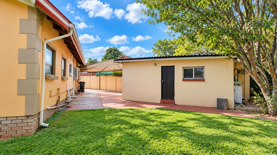 3 Bedroom Property for Sale in Geelhoutpark North West